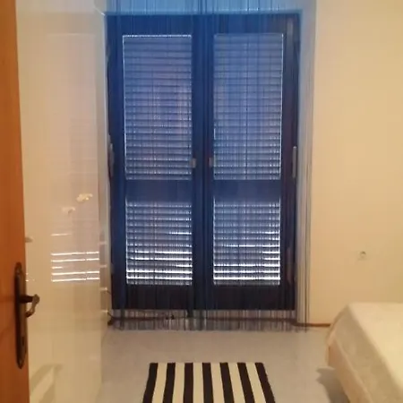 In With Balcony, W-lan, Washing Machine Zlarin