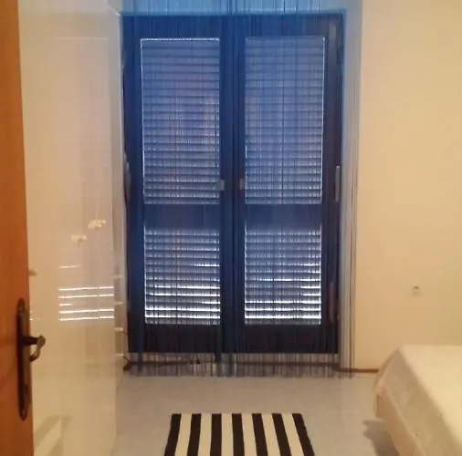 In With Balcony, W-lan, Washing Machine זלארין