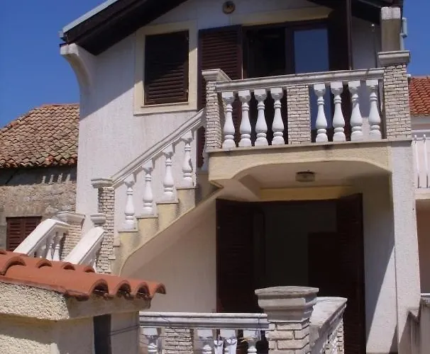 דירה In With Balcony, W-lan, Washing Machine זלארין